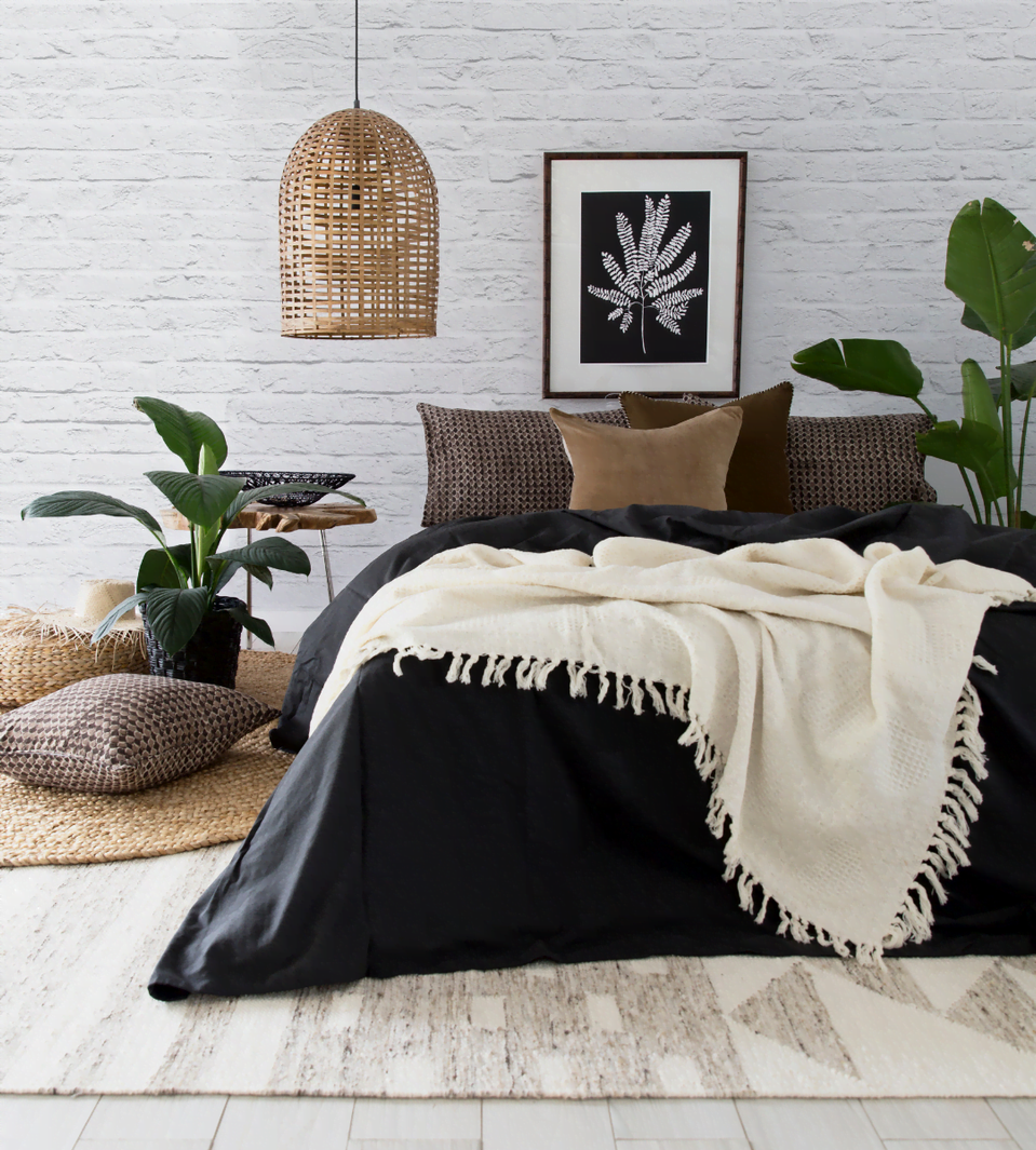 Achieving the Minimalist Look: Bedroom Styling Tips