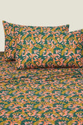 Load image into Gallery viewer, Floral Bed Sheet Set – Premium Cotton Blend