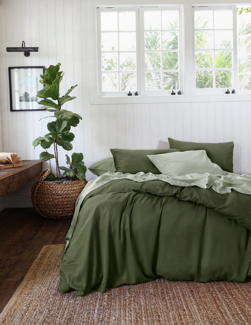 Bamboo Sheet and quilt cover set green tea and hunter green